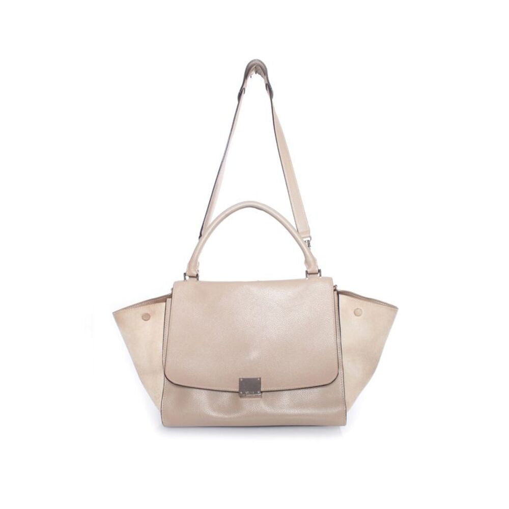 Celine Trapeze bag in beige.
